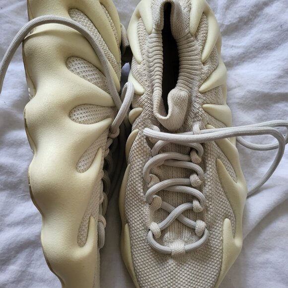 Yeezy 450 - Picture 3 of 7